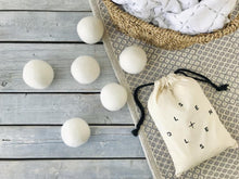 Load image into Gallery viewer, Bag of 4 Wool Dryer Balls
